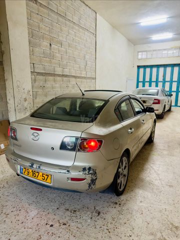 מודעת רכב מאזדה 3