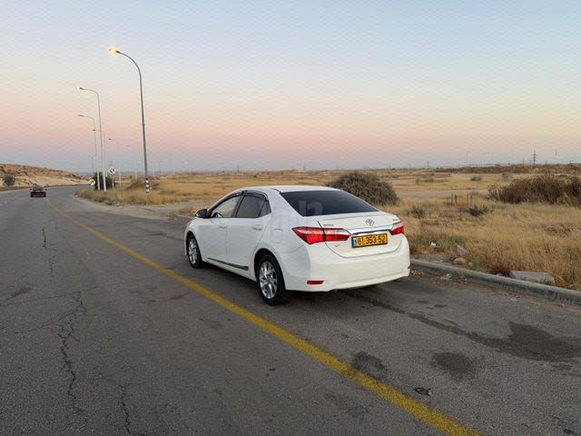 מודעת רכב טויוטה קורולה