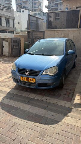 פולו  Comfortline אוט׳ 5 דל 1.4 (80 כ״ס)