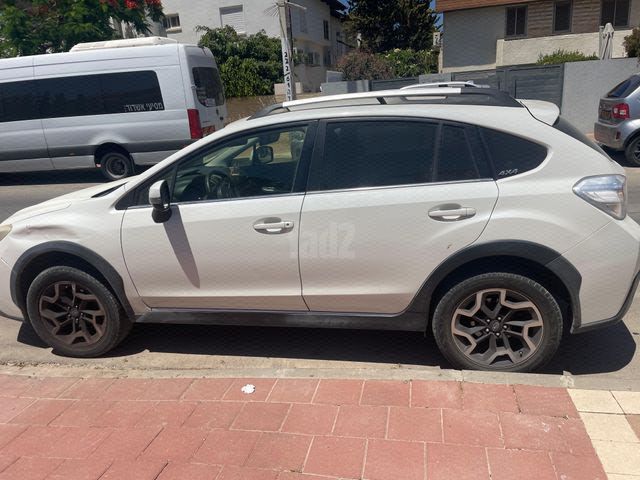 מודעת רכב סובארו XV