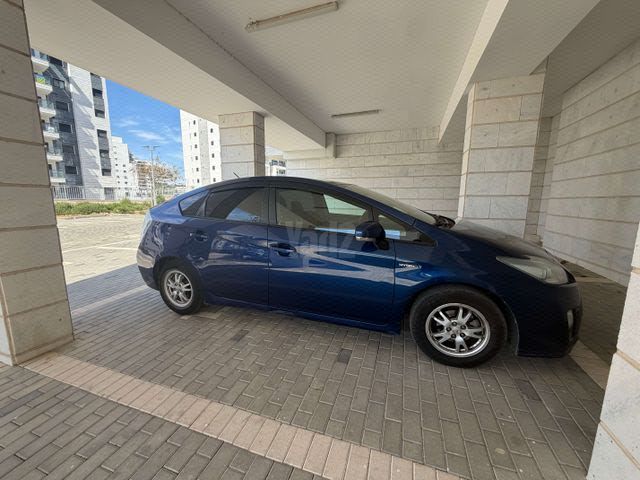 מודעת רכב טויוטה פריוס