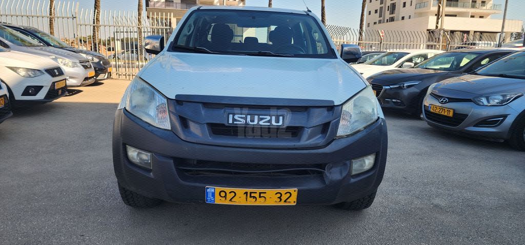 מודעת רכב איסוזו די-מקס