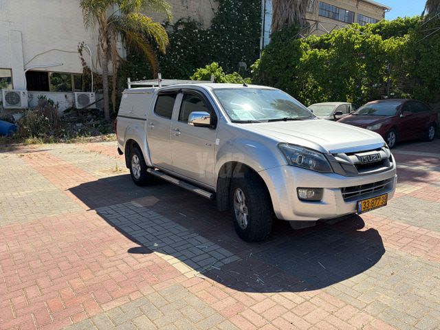 מודעת רכב איסוזו די-מקס