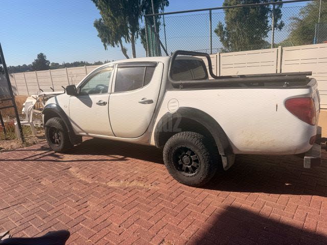 מודעת רכב מיצובישי טרייטון / L200