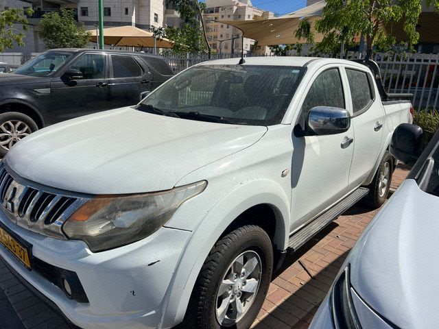 מודעת רכב מיצובישי טרייטון / L200