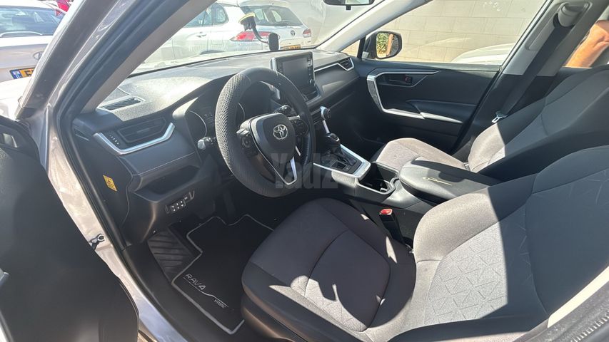 מודעת רכב טויוטה RAV4 3