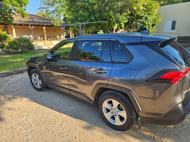מודעת רכב טויוטה RAV4