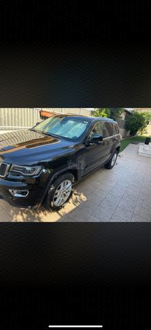 מודעת רכב ג'יפ גרנד צ'ירוקי