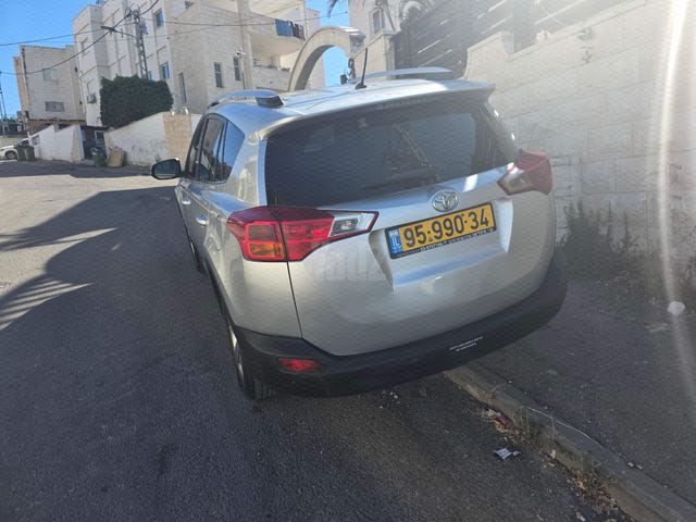 מודעת רכב טויוטה RAV4