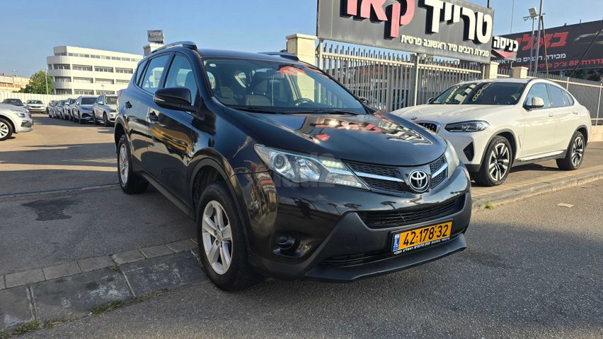 מודעת רכב טויוטה RAV4