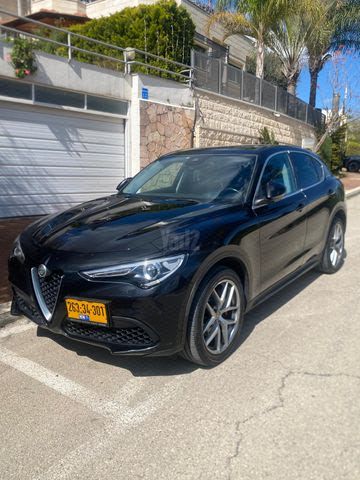 מודעת רכב אלפא רומיאו סטלביו