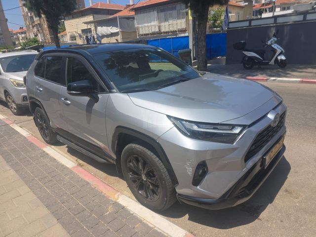 מודעת רכב טויוטה RAV4
