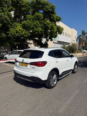 מודעת רכב אם ג'י EHS PHEV 3