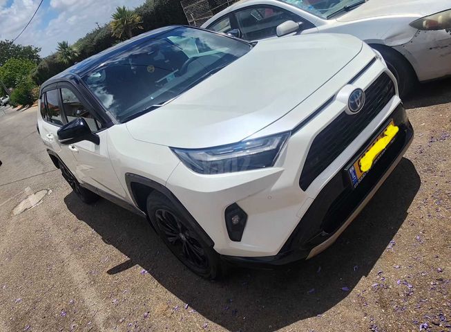 מודעת רכב טויוטה RAV4