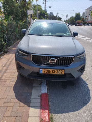מודעת רכב וולוו XC40