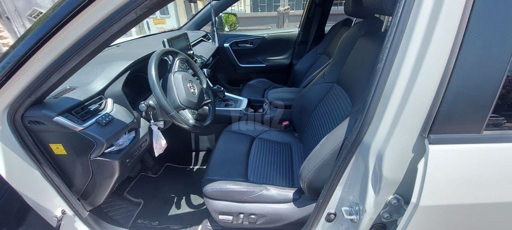 מודעת רכב טויוטה RAV4