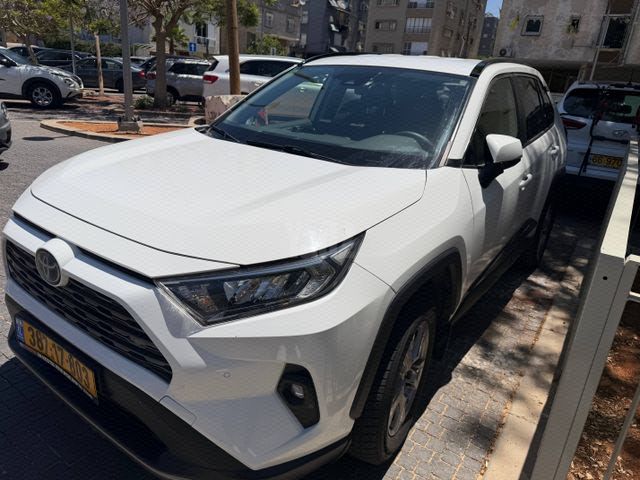 מודעת רכב טויוטה RAV4