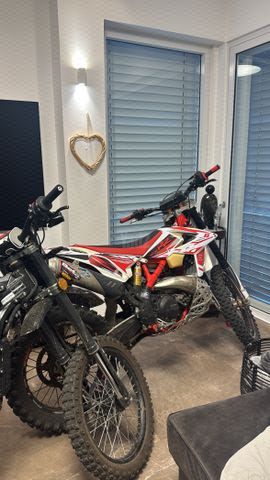 מודעת רכב בטא RR300