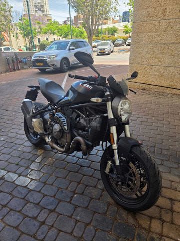 מודעת רכב דוקאטי מונסטר 821