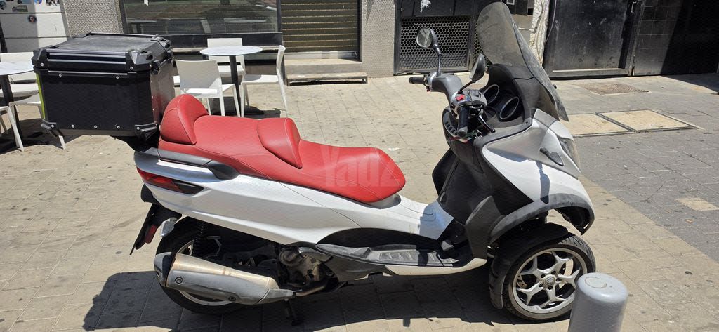 מודעת רכב פיאג'ו MP3 500