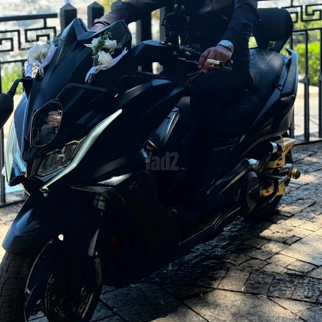 מודעת רכב קימקו AK 550
