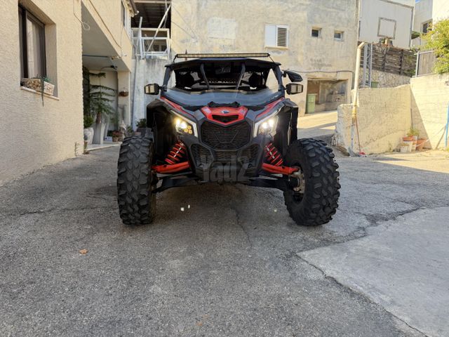 מודעת רכב בומברדיר/קאן אם