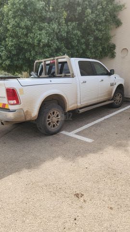 מודעת רכב דודג'