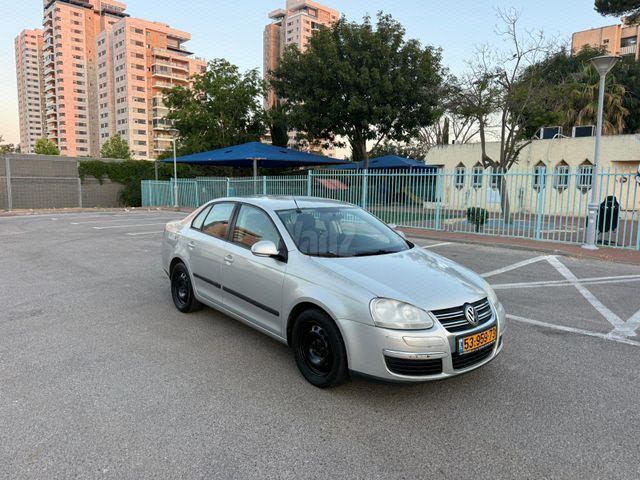 מודעת רכב פולקסווגן ג'טה