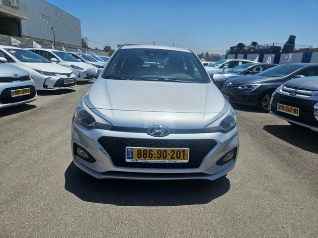 מודעת רכב יונדאי i20 3