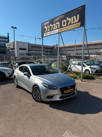 מודעת רכב מאזדה 3
