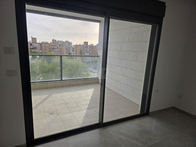 אחאב 3