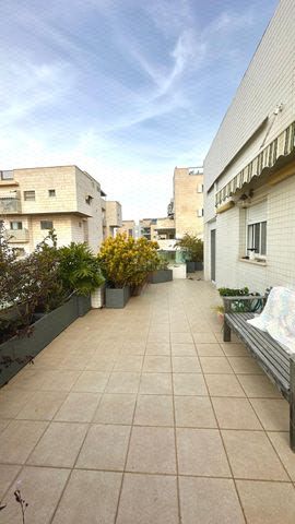 הרצל 106