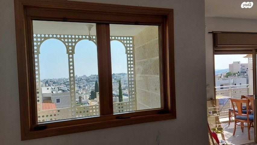 מעלה הזיתים 1