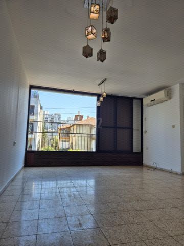 שדרות ירושלים 85
