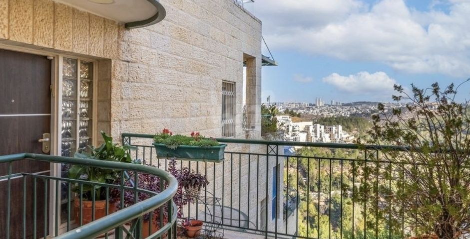 דירת גן למכירה בירושלים (תיווך) — 3