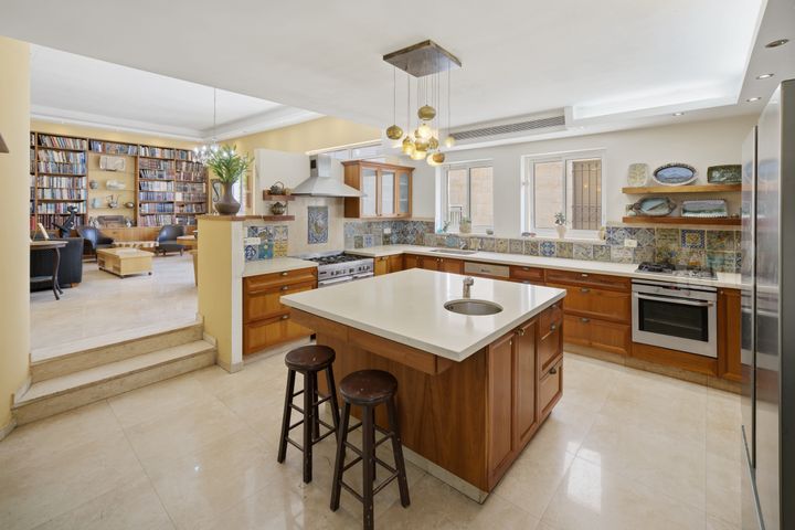 דירה למכירה בירושלים (תיווך) — 2