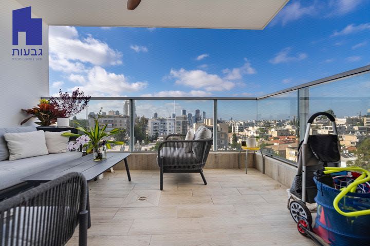 דירה, פועלי הרכבת, גבעתיים