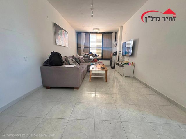 מניה וישראל שוחט 23