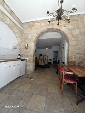 דירה להשכרה בירושלים (תיווך) — 2
