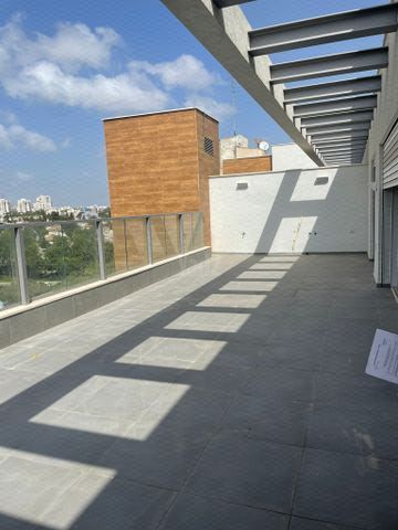 מעפילי אגוז 66