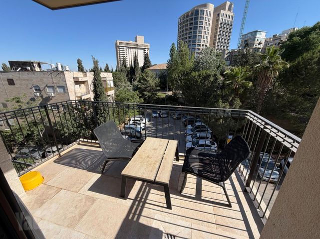 דירה להשכרה בירושלים (תיווך) — 5