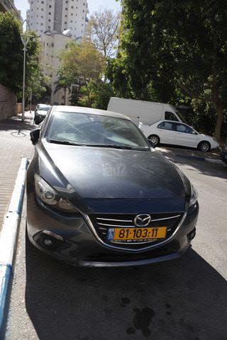 מודעת רכב מאזדה 3