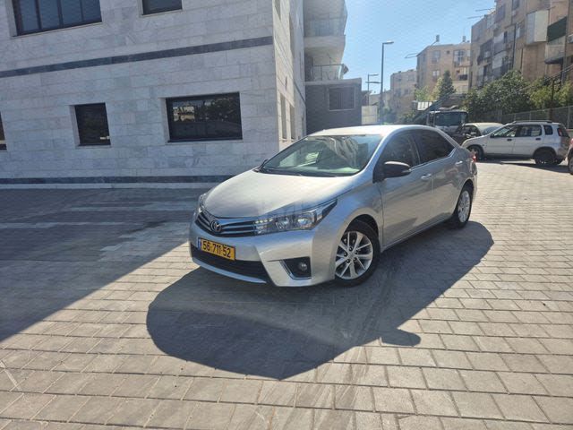 מודעת רכב טויוטה קורולה