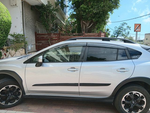 מודעת רכב סובארו XV