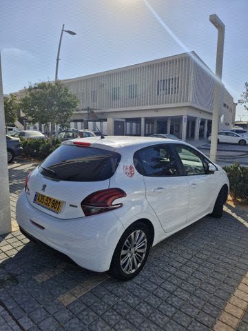 מודעת רכב פיג'ו 208