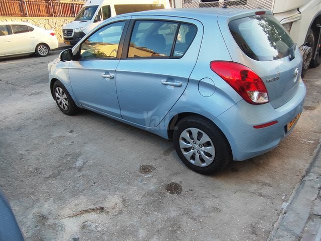 מודעת רכב יונדאי i20
