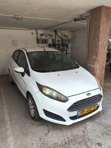מודעת רכב פורד פיאסטה