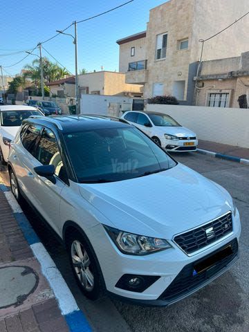 מודעת רכב סיאט ארונה