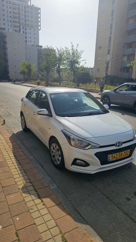 מודעת רכב יונדאי i20