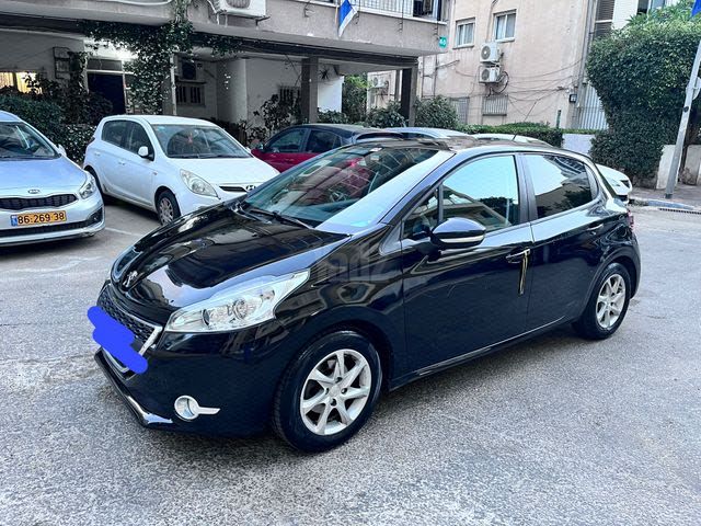 מודעת רכב פיג'ו 208
